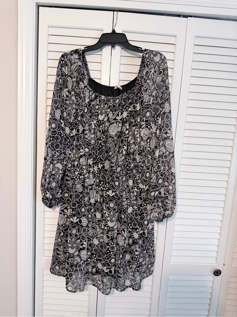 2X Black & White Floral Dress - Women
